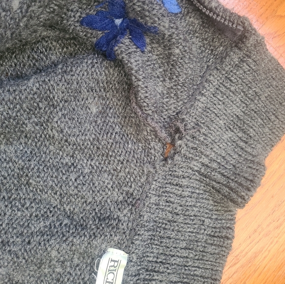 Cute cardigan - Picture 3 of 4